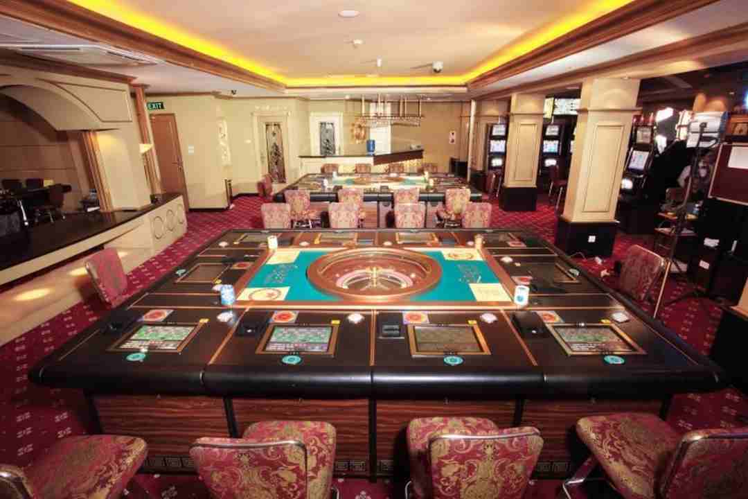 Xóc đĩa nổi tiếng tại Crown Casino Poipet